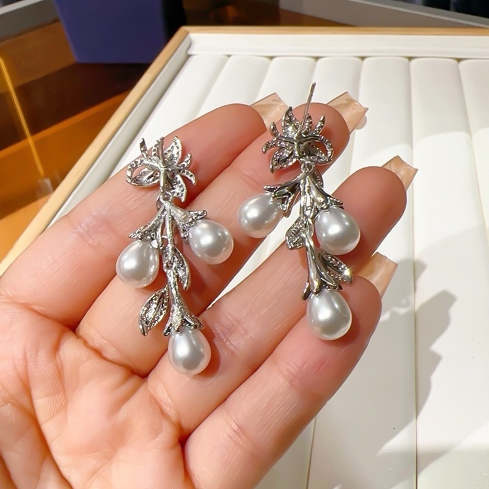 Elegant Pearl Drop Earrings with Cubic Zirconia ✨ - Picture 3 of 13
